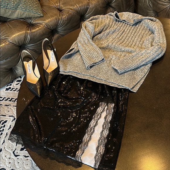 Elegant Black Sequin Skirt - Picture 6 of 8